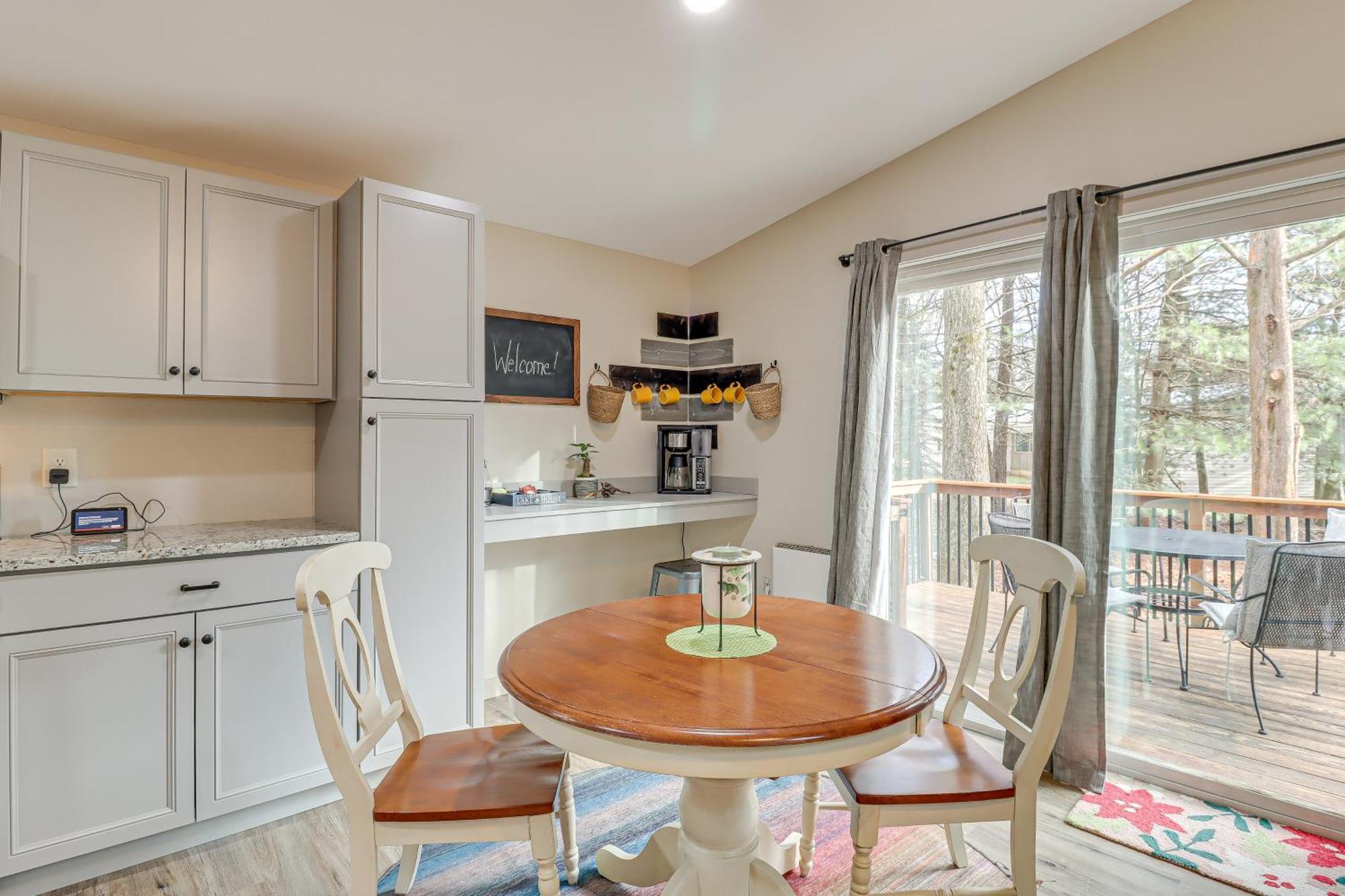 Holiday home Quaint Retreat, Walk To Beach! Jim Thorpe