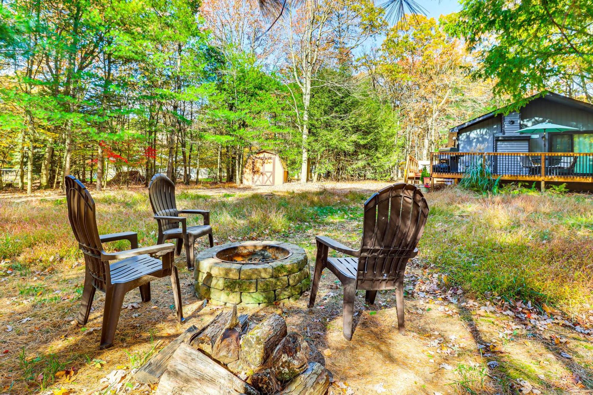 Quaint Retreat, Walk To Beach! Holiday home